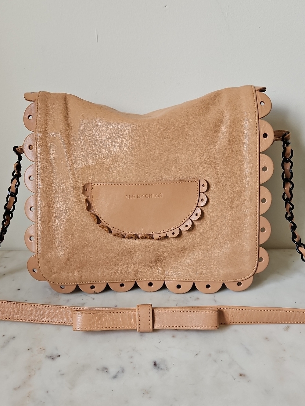 SEE BY CHLOE: Medium Scalloped Logo Bow Strap Leather Crossbody